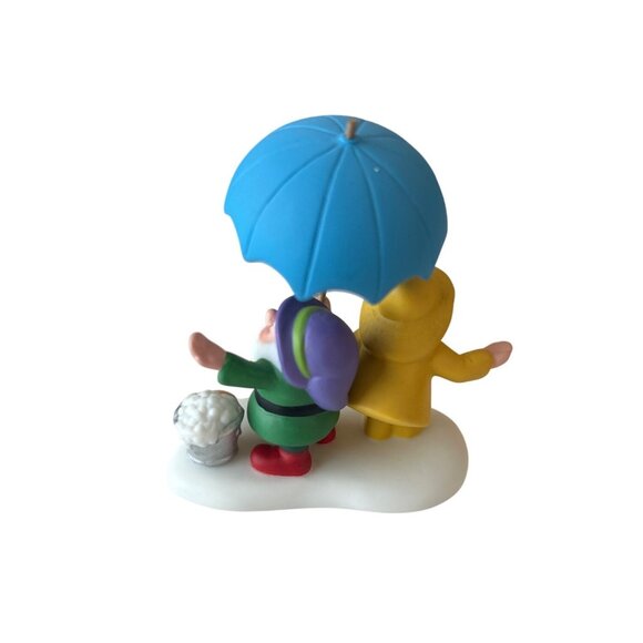 Department 56 North Pole Series Car‎ Wash Cadets Figurine - Vintage from 2001 - Picture 2 of 8